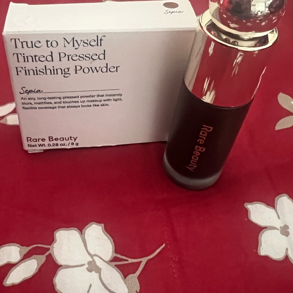 Rare Beauty True to Myself Tinted Pressed Finishing Powder - Sepia